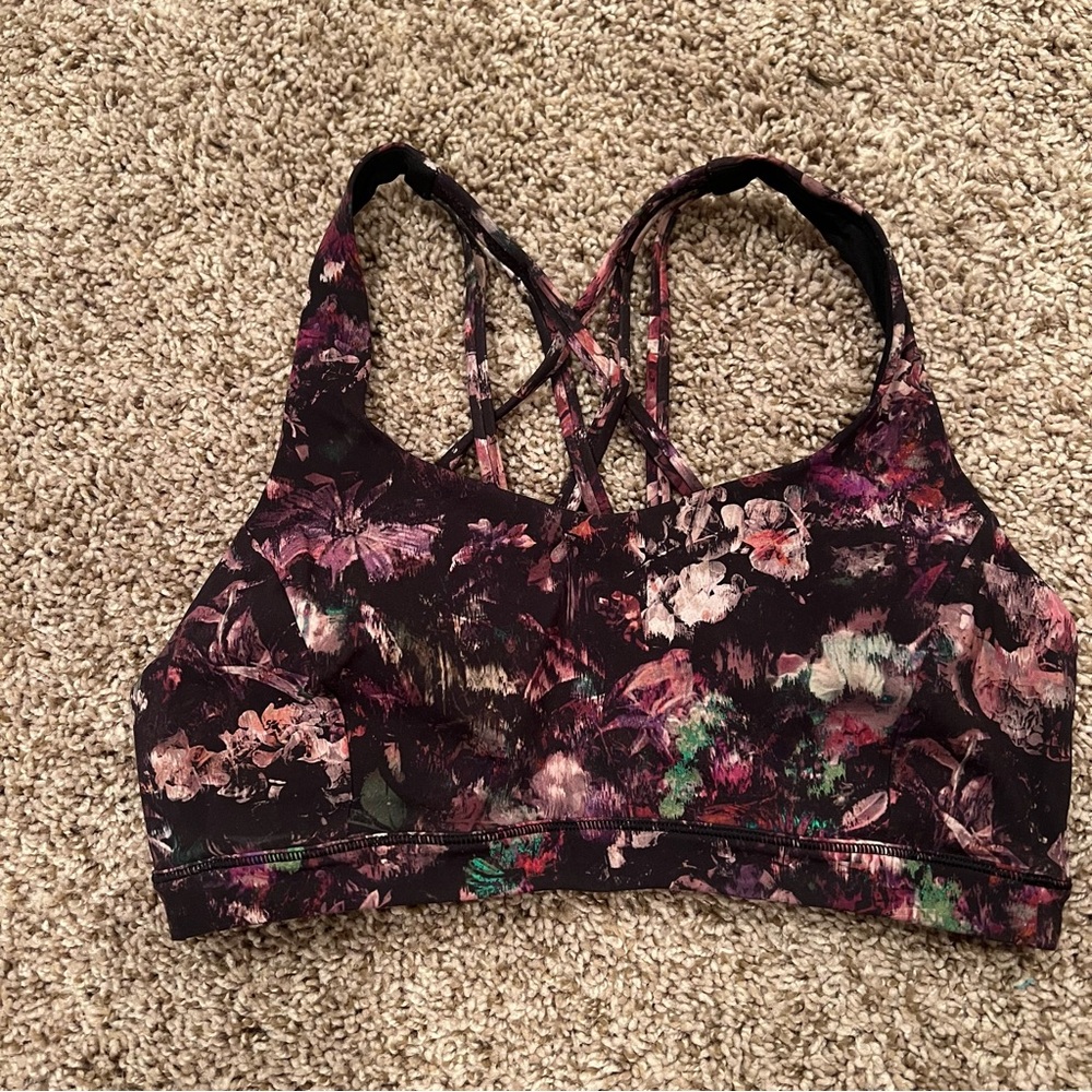 Lululemon sports bra